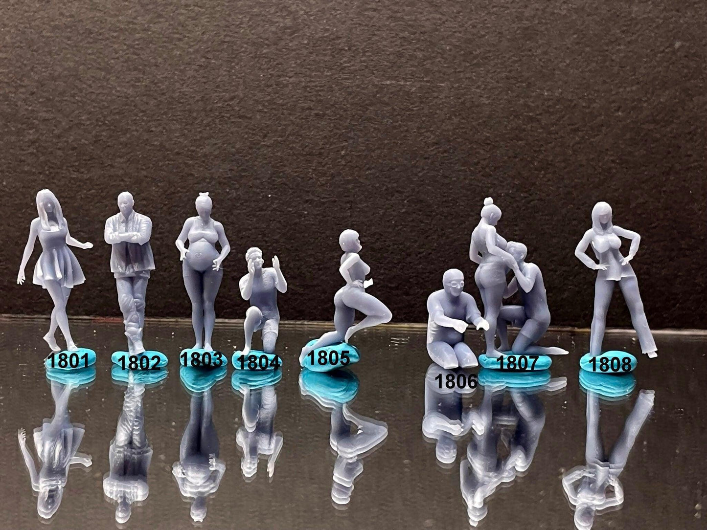Double G 1:64 Miniature Human Figures - 3D Printed - Unpainted - great for Dioramas - Made in the USA LOT 327 Miniature 1.10