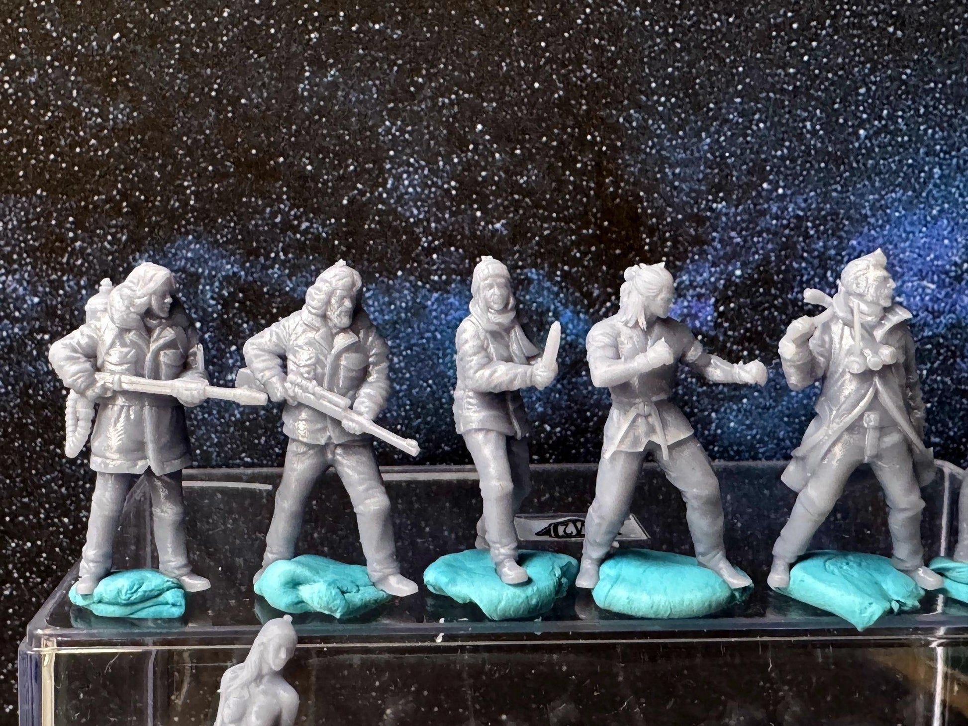 Double G 1:64 Miniature Human Figures - 3D Printed - Unpainted - great for Dioramas - Made in the USA LOT 663 Miniature 1.10