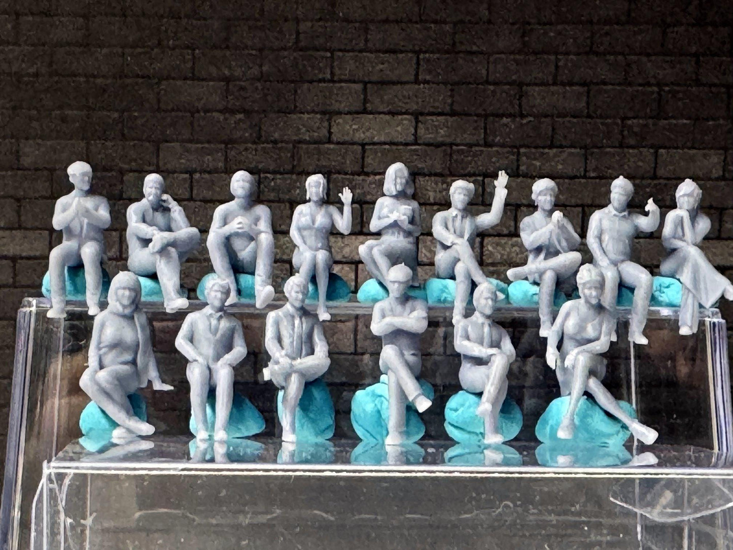 Double G 1:64 Miniature Human Figures - 3D Printed - Unpainted - great for Dioramas - Made in the USA LOT 559 Miniature 1.10