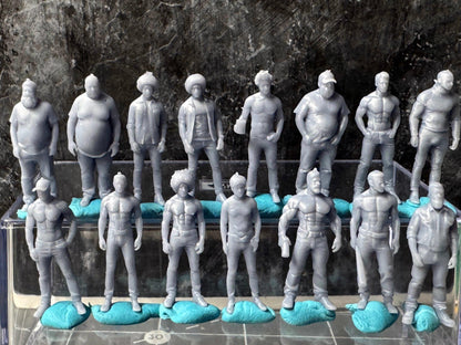 Double G 1:64 Miniature Human Figures - Unpainted - great for Dioramas - Made in the USA LOT Street Folks 1 Miniature 1.10