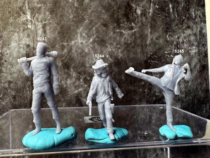 Double G 1:64 Miniature Human Figures - Unpainted - great for Dioramas - Made in the USA LOT 691 Miniature 1.10 Criminals