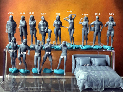 Double G 1:64 Miniature Human Figures - Unpainted - great for Dioramas - Made in the USA LOT 671 Miniature 1.10