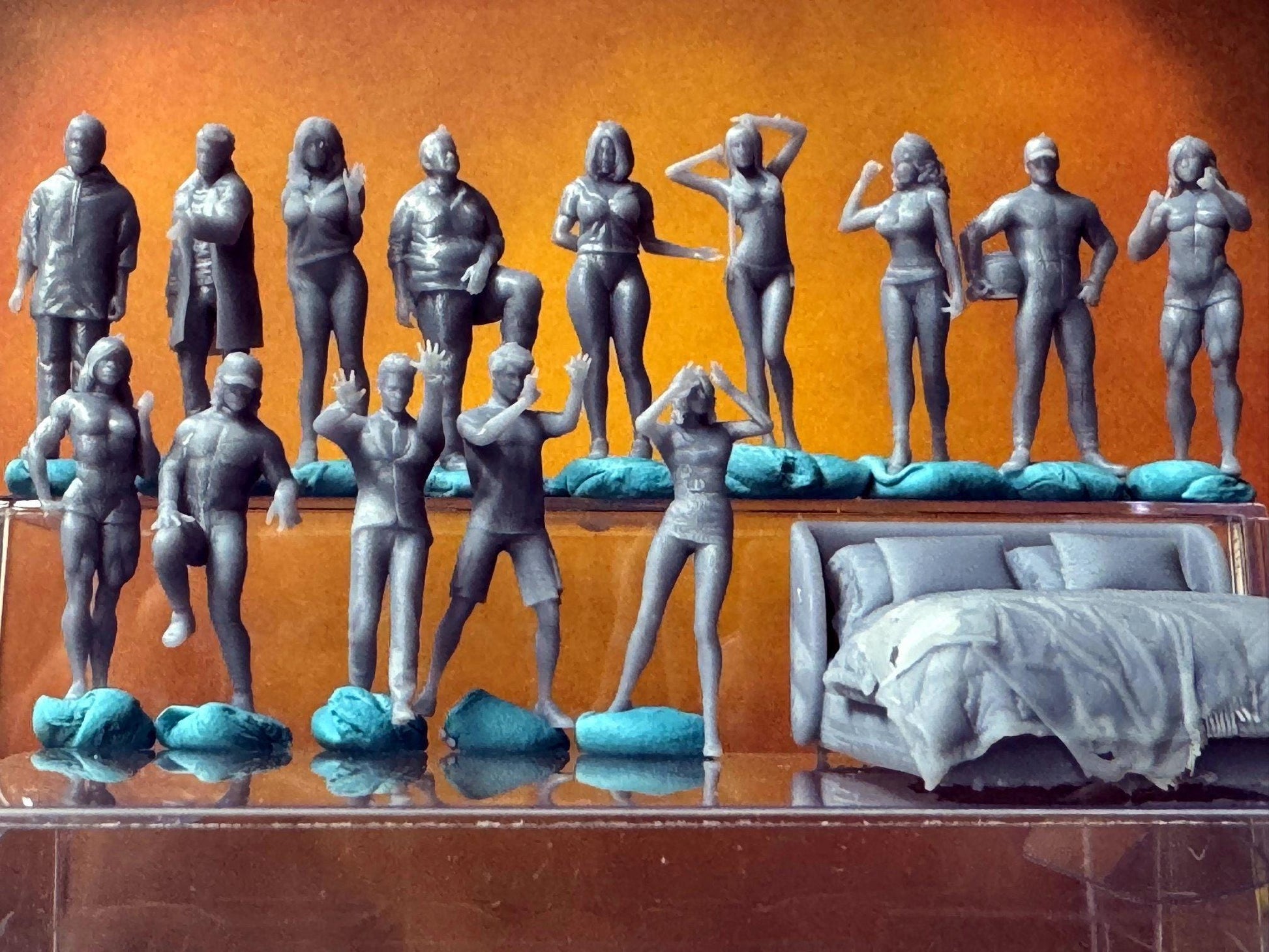 Double G 1:64 Miniature Human Figures - Unpainted - great for Dioramas - Made in the USA LOT 671 Miniature 1.10