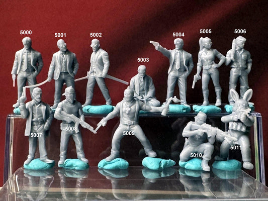 Double G 1:64 Miniature Human Figures - Unpainted - great for Dioramas - Made in the USA LOT 677 Miniature 1.10