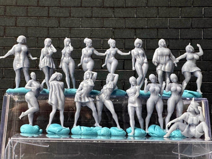 Double G 1:64 Miniature Human Figures - Unpainted - great for Dioramas - Made in the USA LOT 684 Miniature 1.10