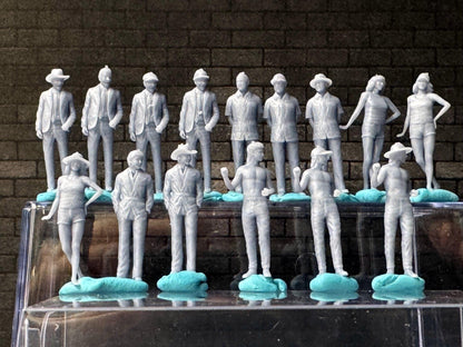 Double G 1:64 Miniature Human Figures - Unpainted - great for Dioramas - Made in the USA LOT 685 Miniature 1.10