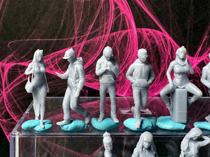 Double G 1:64 Miniature Human Figures - Unpainted - great for Dioramas - Made in the USA LOT 697 Miniature 1.10 Misc People