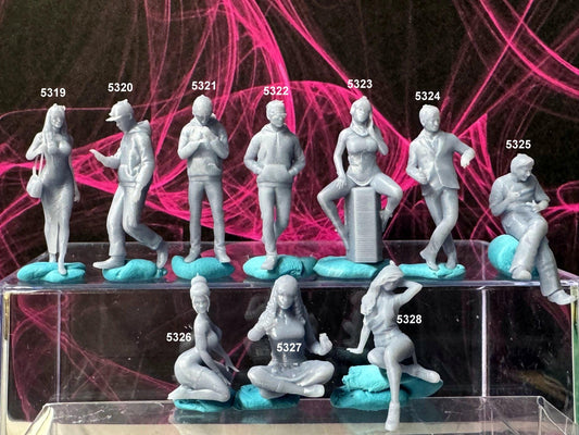 Double G 1:64 Miniature Human Figures - Unpainted - great for Dioramas - Made in the USA LOT 697 Miniature 1.10 Misc People