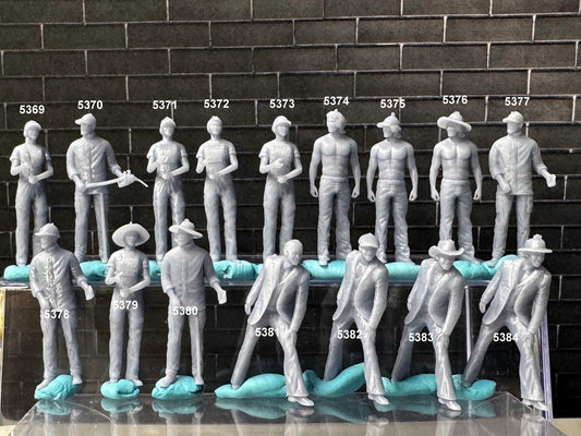 Double G 1:64 Miniature Human Figures - Unpainted - great for Dioramas - Made in the USA LOT 701 Miniature 1.10 Misc People