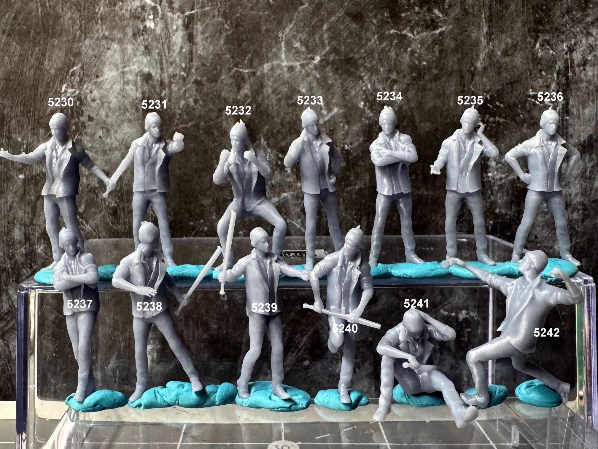 Single Mini Human Double G 1:64 Miniature Human Figures - Unpainted - great for Dioramas ...