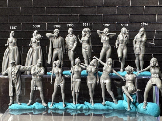 Double G 1:64 Miniature Human Figures - Unpainted - great for Dioramas - Made in the USA LOT 702 Miniature 1.10 Misc People