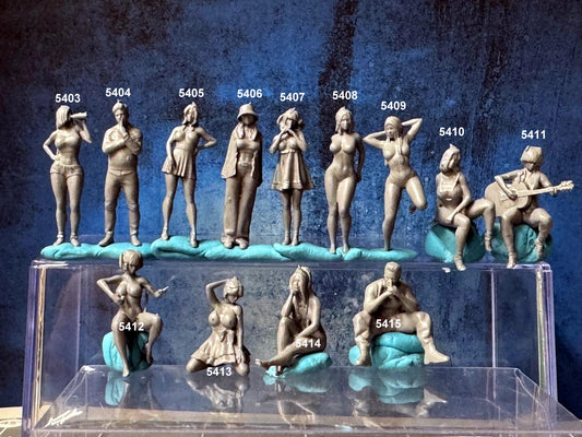 Double G 1:64 Miniature Human Figures - Unpainted - great for Dioramas - Made in the USA LOT 703 Miniature 1.10 Misc People