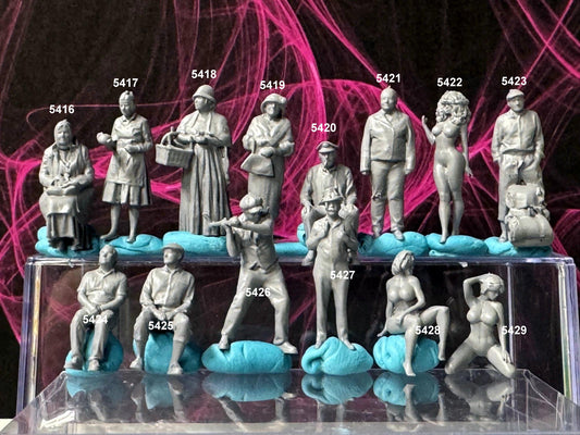 Double G 1:64 Miniature Human Figures - Unpainted - great for Dioramas - Made in the USA LOT 704 Miniature 1.10 Misc People
