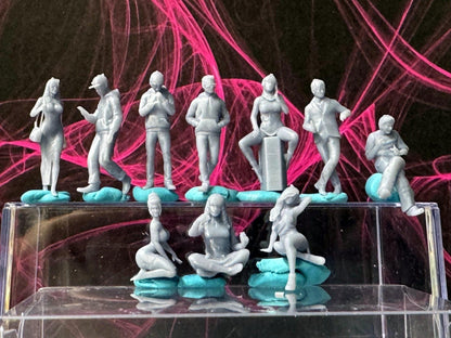 Double G 1:64 Miniature Human Figures - Unpainted - great for Dioramas - Made in the USA LOT 697 Miniature 1.10 Misc People