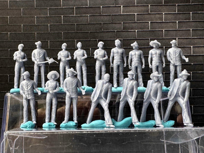Double G 1:64 Miniature Human Figures - Unpainted - great for Dioramas - Made in the USA LOT 701 Miniature 1.10 Misc People