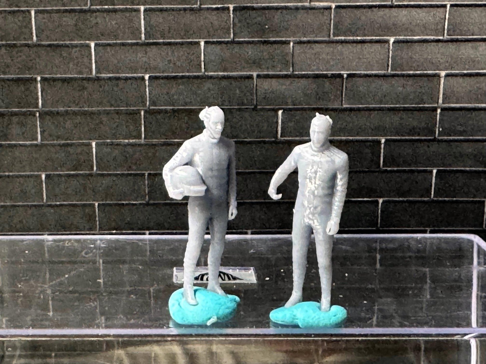 Double G 1:64 Miniature Human Figures - Unpainted - great for Dioramas - Made in the USA LOT 701 Miniature 1.10 Misc People