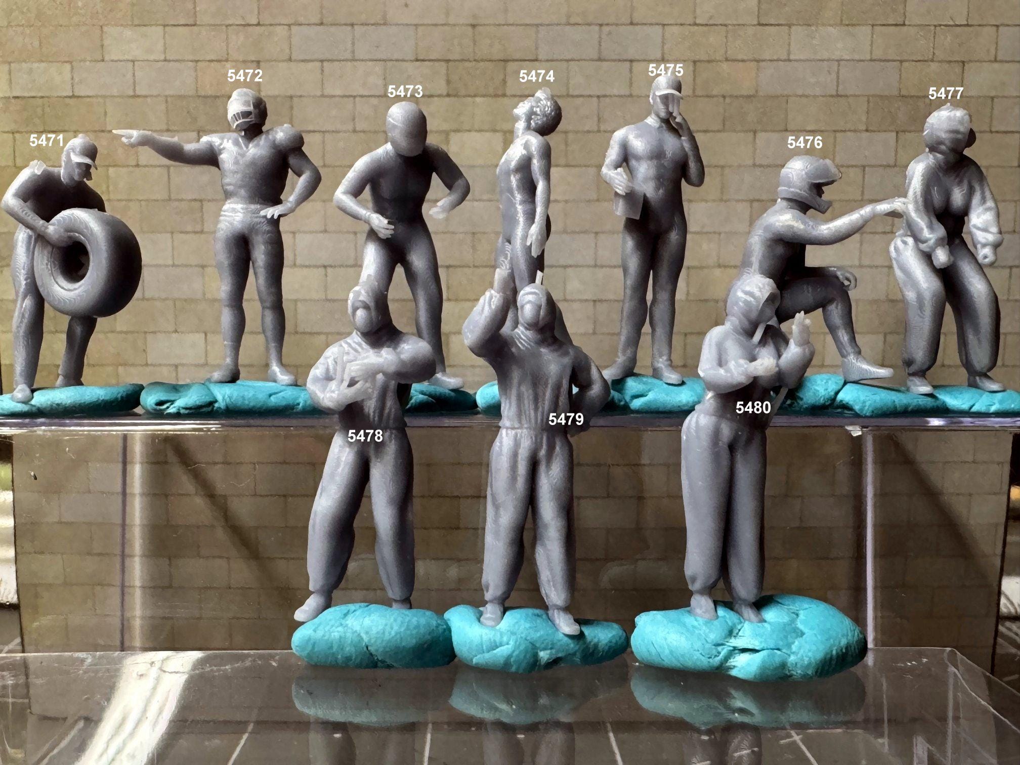 Single Mini Human Double G 1:64 Miniature Human Figures - Unpainted - great for Dioramas ...