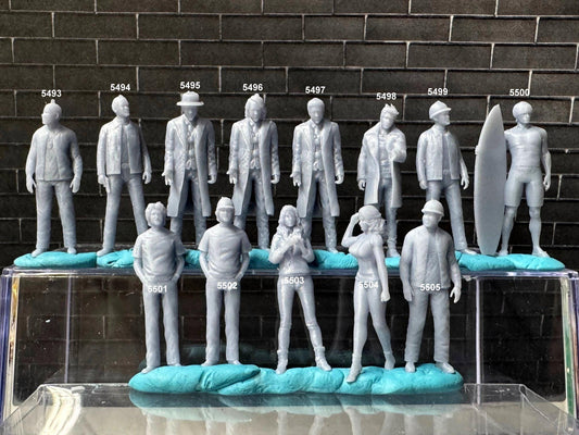 Double G 1:64 Miniature Human Figures - Unpainted - great for Dioramas - Made in the USA LOT 711 Miniature 1.10 Misc People