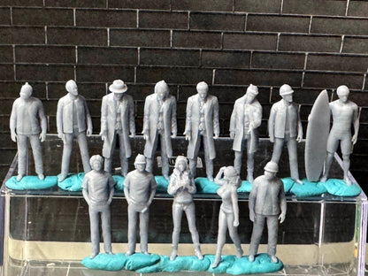 Double G 1:64 Miniature Human Figures - Unpainted - great for Dioramas - Made in the USA LOT 711 Miniature 1.10 Misc People