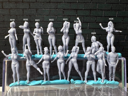 Double G 1:64 Miniature Human Figures - Unpainted - great for Dioramas - Made in the USA LOT 713 Miniature 1.10 Misc People