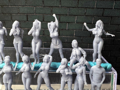 Double G 1:64 Miniature Human Figures - Unpainted - great for Dioramas - Made in the USA LOT 713 Miniature 1.10 Misc People