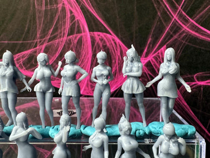 Double G 1:64 Miniature Human Figures - Unpainted - great for Dioramas - Made in the USA LOT 714 Miniature 1.10 Misc People