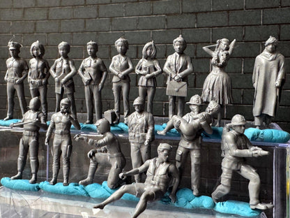 Double G 1:64 Miniature Human Figures - Unpainted - great for Dioramas - Made in the USA LOT 707 Miniature 1.10 Misc People