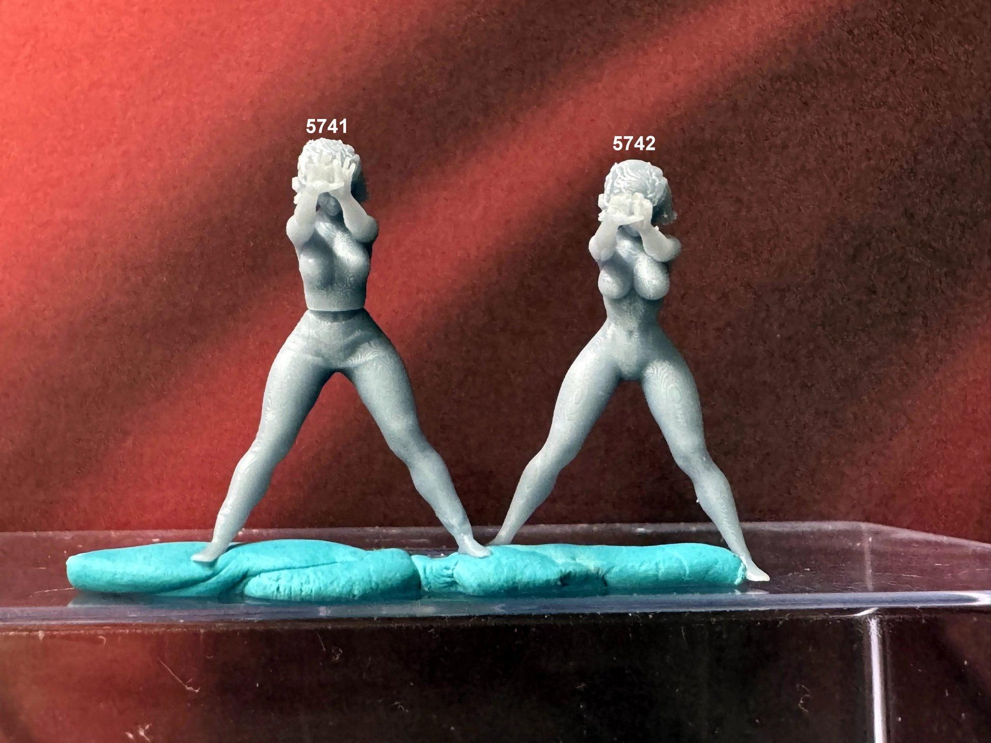 Double G 1:64 Miniature Human Figures - Unpainted - great for Dioramas - Made in the USA LOT 726 Miniature 1.10 Misc People