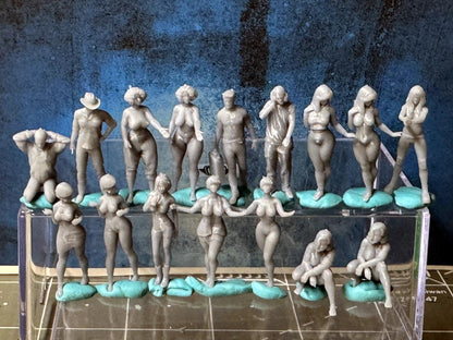 Double G 1:64 Miniature Human Figures - Unpainted - great for Dioramas - Made in the USA LOT 727 Miniature 1.10 Misc People
