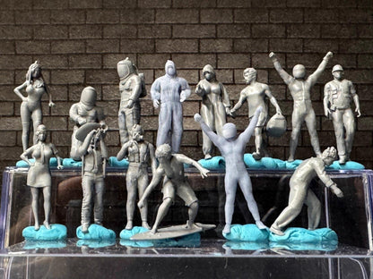 Double G 1:64 Miniature Human Figures - Unpainted - great for Dioramas - Made in the USA LOT 708 Miniature 1.10 Misc People