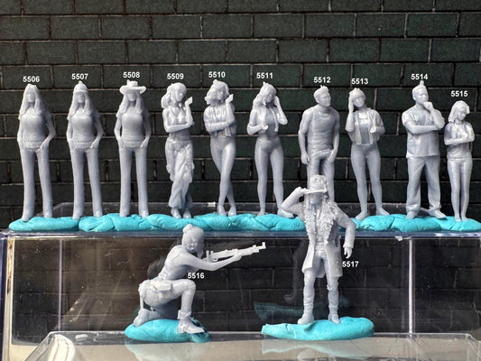 Double G 1:64 Miniature Human Figures - Unpainted - great for Dioramas - Made in the USA LOT 712 Miniature 1.10 Misc People