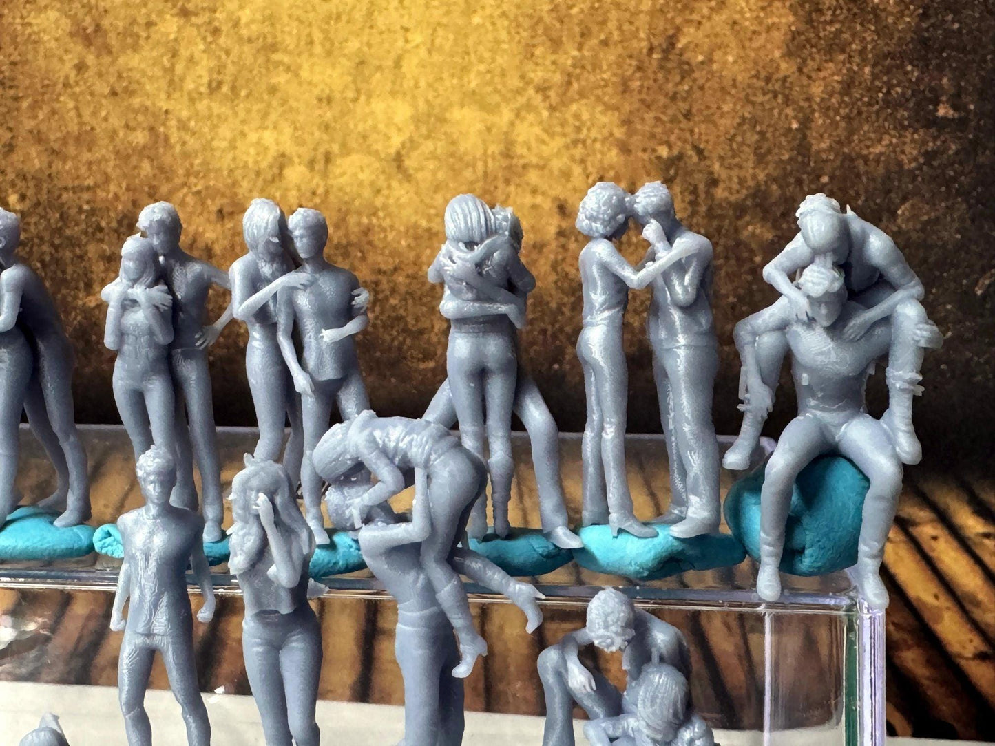 Double G 1:64 Miniature Human Figures - Unpainted - great for Dioramas - Made in the USA LOT 732A Miniature 1.10 Couples