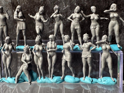 Double G 1:64 Miniature Human Figures - Unpainted - great for Dioramas - Made in the USA LOT 715 Miniature 1.10 Misc People