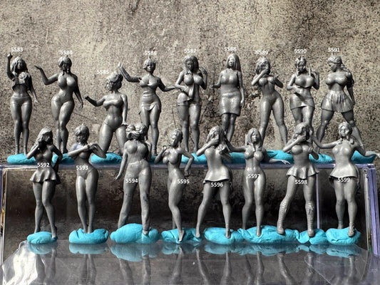 Double G 1:64 Miniature Human Figures - Unpainted - great for Dioramas - Made in the USA LOT 717 Miniature 1.10 Misc People