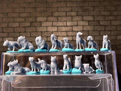 Double G 1:64 Miniature Human Figures - Unpainted - great for Dioramas - Made in the USA LOT 721 Miniature 1.10 Various Dogs
