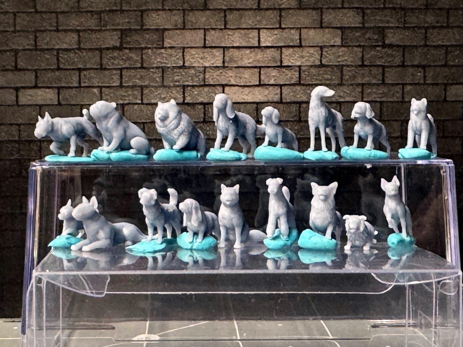 Double G 1:64 Miniature Human Figures - Unpainted - great for Dioramas - Made in the USA LOT 721 Miniature 1.10 Various Dogs