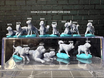 Double G 1:64 Miniature Human Figures - Unpainted - great for Dioramas - Made in the USA LOT 723 Miniature 1.10 Various Dogs