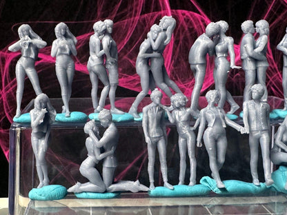 Double G 1:64 Miniature Human Figures - Unpainted - great for Dioramas - Made in the USA LOT 732 Miniature 1.10 Couples