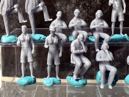 Double G 1:64 Miniature Human Figures - Unpainted - great for Dioramas - Made in the USA LOT 733-4 Miniature 1.10 Misc People