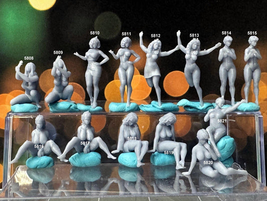Double G 1:64 Miniature Human Figures - Unpainted - great for Dioramas - Made in the USA LOT 735 Miniature 1.10 Misc People