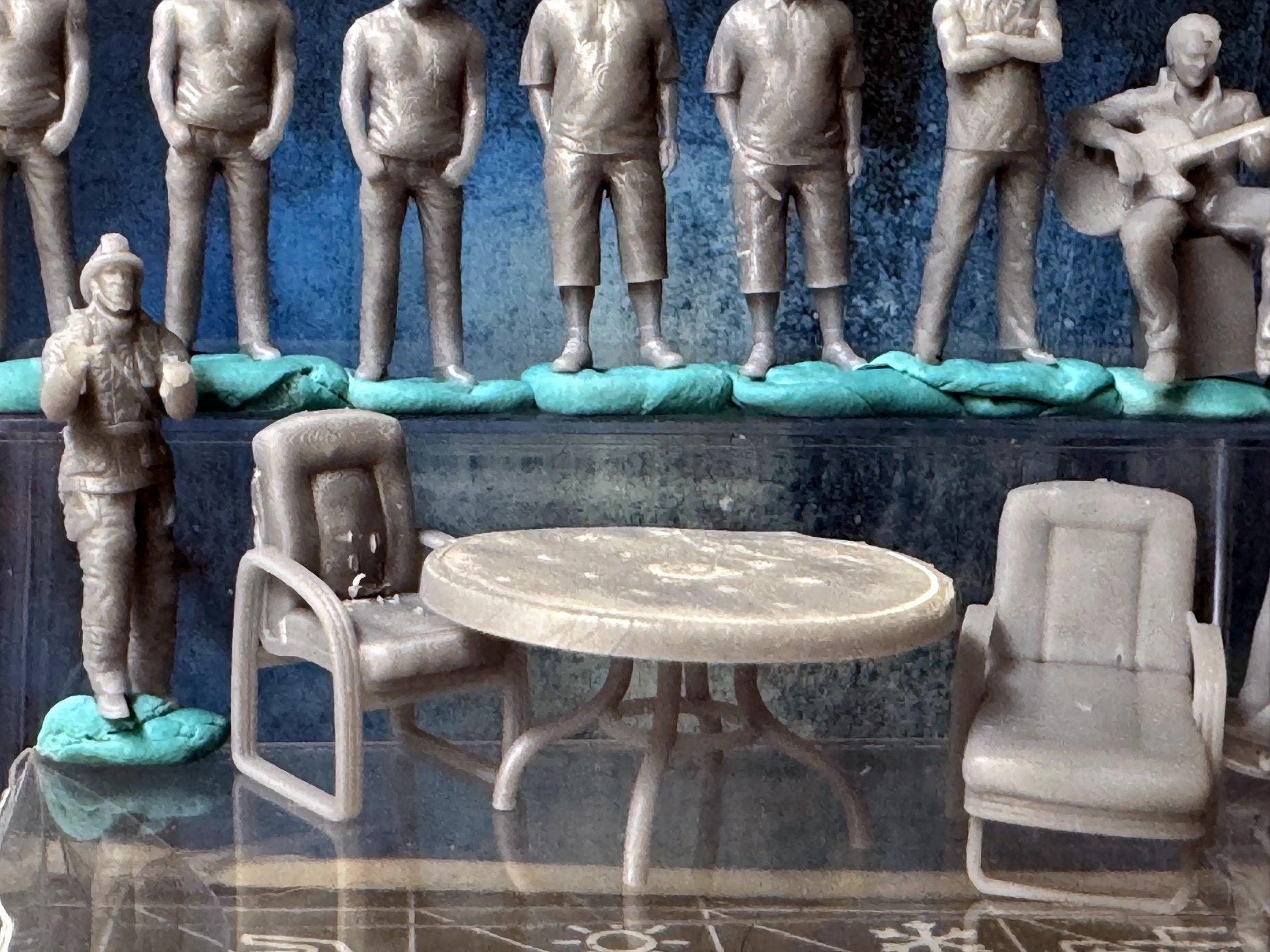 Double G 1:64 Miniature Human Figures - Unpainted - great for Dioramas - Made in the USA LOT 739 Miniature 1.10 Misc People