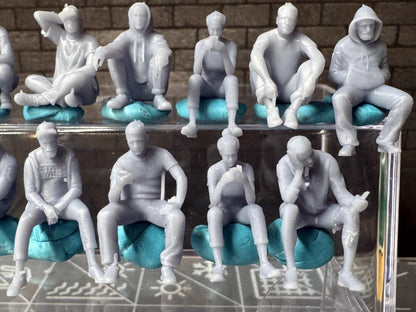 Double G 1:64 Miniature Human Figures - Unpainted - great for Dioramas - Made in the USA LOT 747 Miniature 1.10 Seated Figures