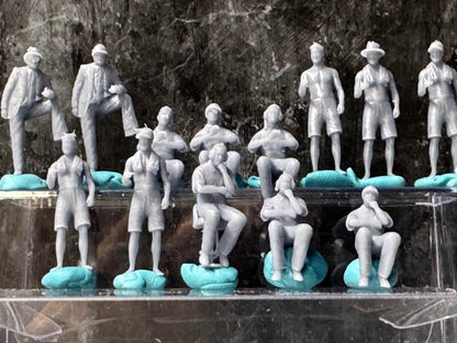 Double G 1:64 Miniature Human Figures - Unpainted - great for Dioramas - Made in the USA LOT 733-4 Miniature 1.10 Misc People