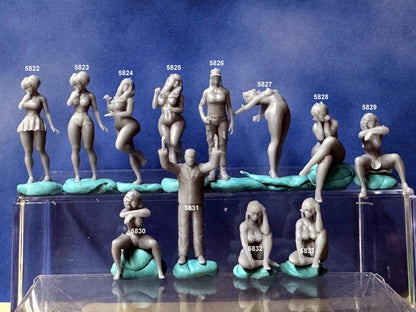 Double G 1:64 Miniature Human Figures - Unpainted - great for Dioramas - Made in the USA LOT 736 Miniature 1.10 Misc People