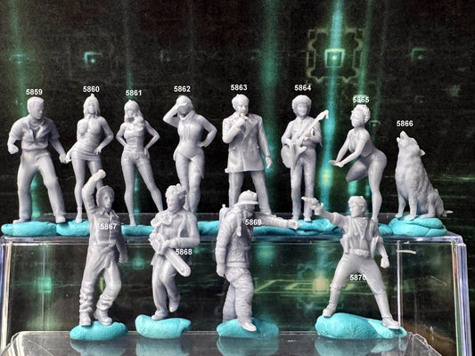 Double G 1:64 Miniature Human Figures - Unpainted - great for Dioramas - Made in the USA LOT 740 Miniature 1.10 Misc People