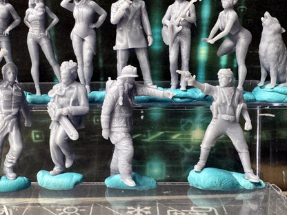 Double G 1:64 Miniature Human Figures - Unpainted - great for Dioramas - Made in the USA LOT 740 Miniature 1.10 Misc People