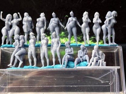 Double G 1:64 Miniature Human Figures - Unpainted - great for Dioramas - Made in the USA LOT 746 Miniature 1.10 Misc People