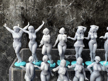 Double G 1:64 Miniature Human Figures - Unpainted - great for Dioramas - Made in the USA LOT 748 Miniature 1.10 Pinup Figures