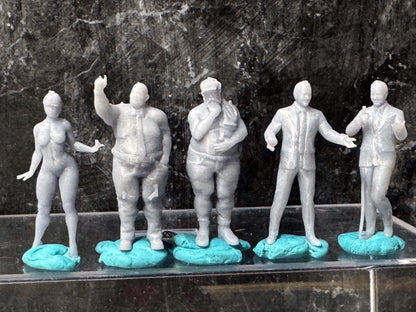 Double G 1:64 Miniature Human Figures - Unpainted - great for Dioramas - Made in the USA LOT 748 Miniature 1.10 Pinup Figures