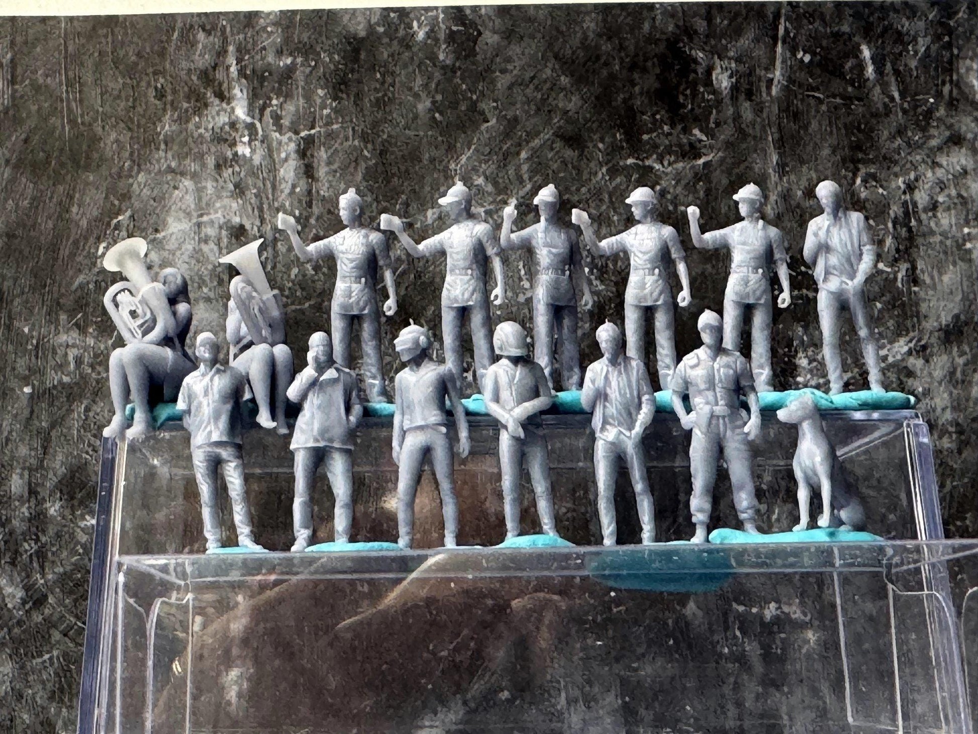 Double G 1:64 Miniature Human Figures - Unpainted - great for Dioramas - Made in the USA LOT 755 Miniature 1.10 Misc Figures